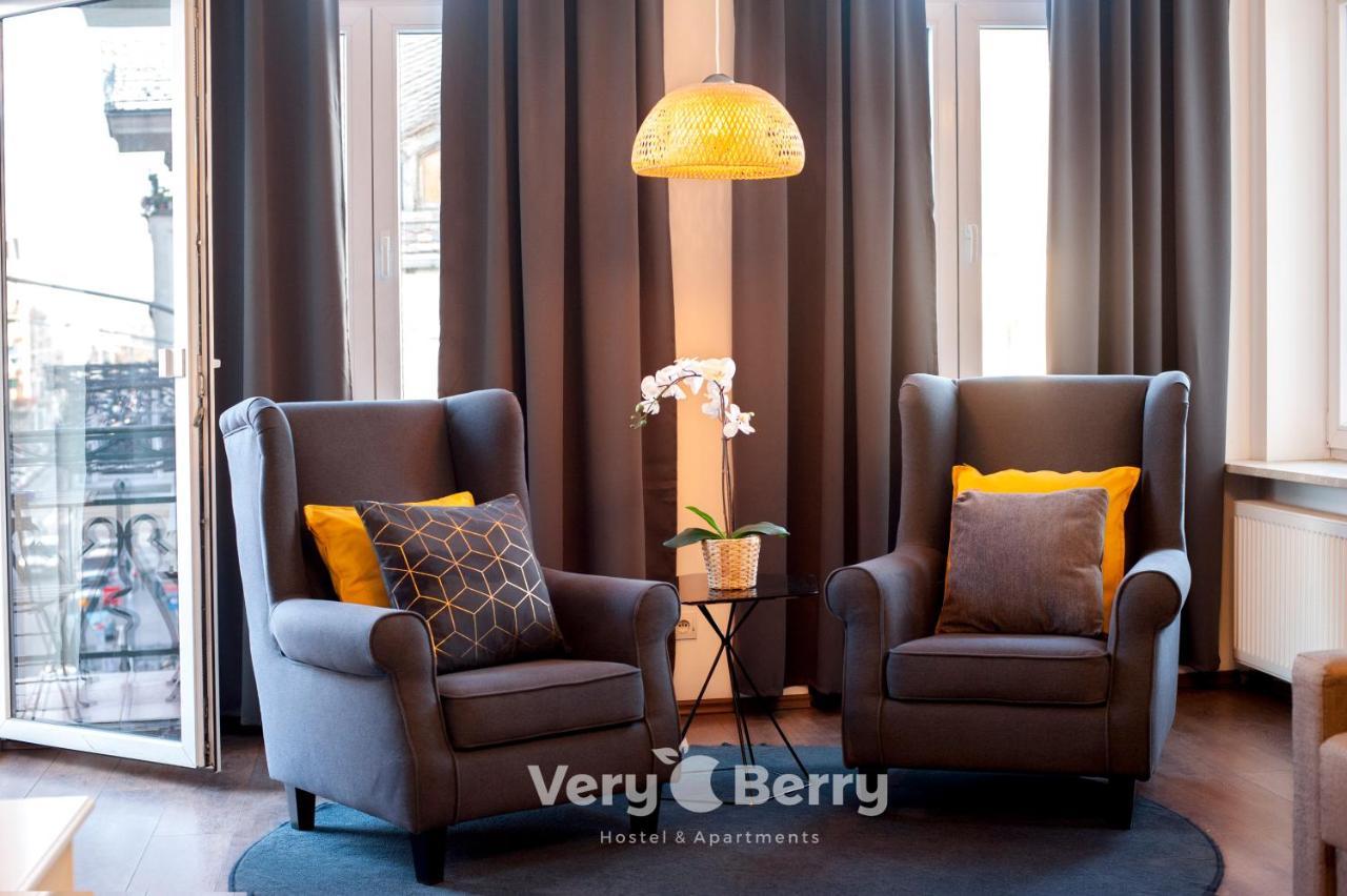 Ferienwohnung Very Berry - Garbary 27 - Apartament z balkonem, Old City, check in 24h Posen Exterior foto