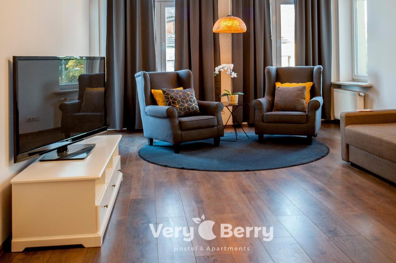 Ferienwohnung Very Berry - Garbary 27 - Apartament z balkonem, Old City, check in 24h Posen Exterior foto
