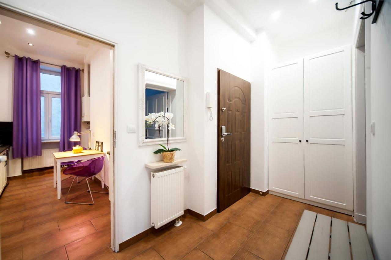 Ferienwohnung Very Berry - Garbary 27 - Apartament z balkonem, Old City, check in 24h Posen Exterior foto